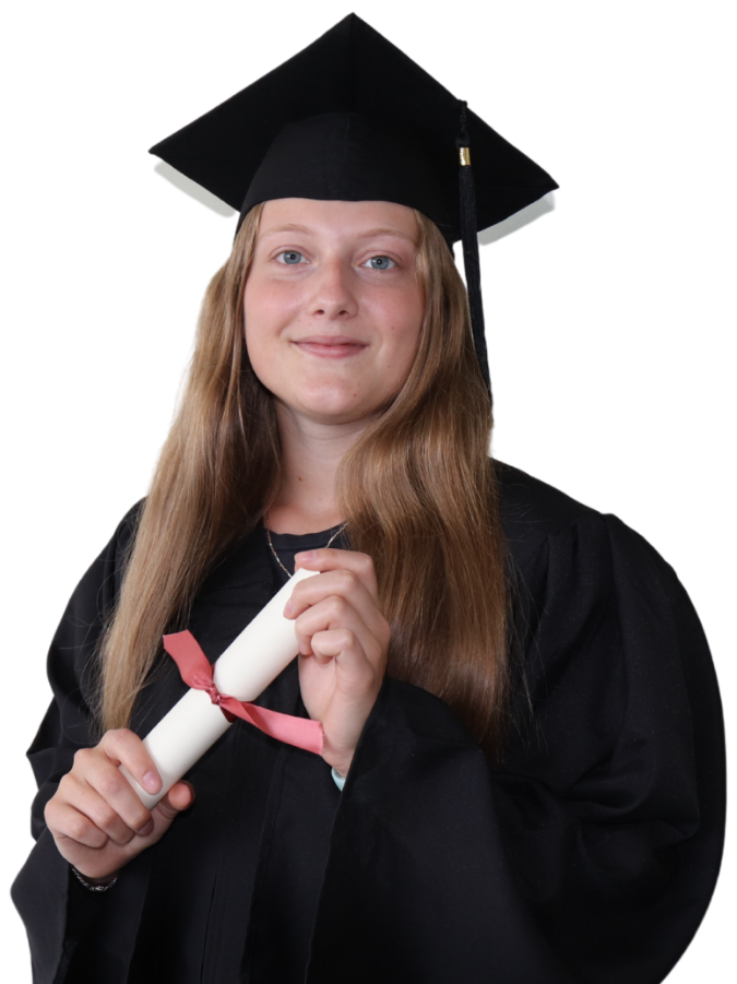 Photo d'Audrey-Ann, finissante de ChallengeU, avec son diplôme